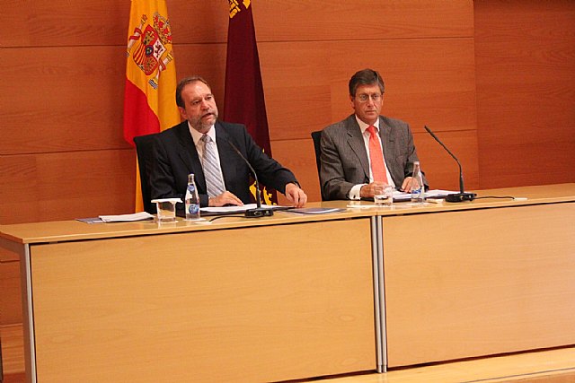 Visto bueno a nuevos títulos oficiales de las universidades de la Región para el curso 2012-2013 - 1, Foto 1