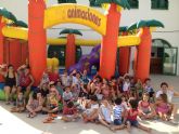 Hasta 40 niños disfrutan de la Escuela de Verano de Blanca