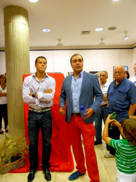 Juan Corbalán muestra la dimensión del toro bravo, en su exposición 'Bureles' - 2, Foto 2