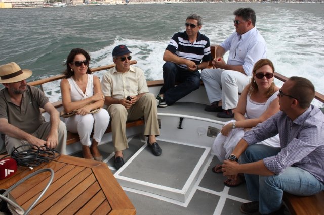 Cerdá pide la implicación y colaboración de los ayuntamientos costeros y ciudadanos para que el dispositivo de control de medusas sea eficaz - 1, Foto 1