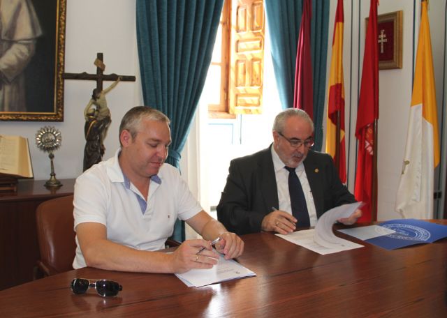 La UCAM firma un convenio de colaboracin con el Ayuntamiento de Mazarrn, Foto 1