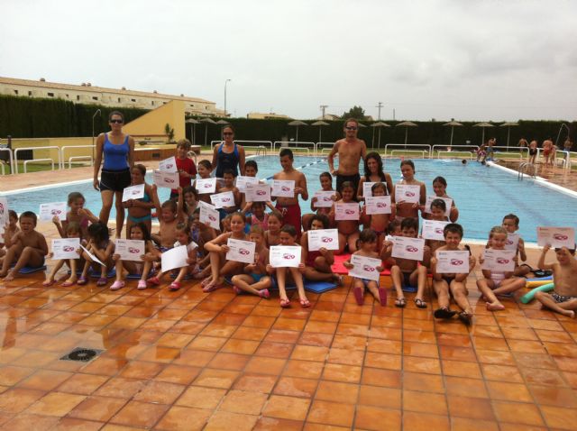 Más de 300 personas participan en los cursos de natación y la escuela de verano multideporte en julio - 2, Foto 2