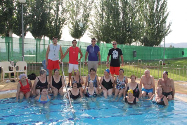 Más de 6.000 bañistas disfrutaron durante el mes de julio ´2012 de las piscinas municipales de Puerto Lumbreras - 1, Foto 1