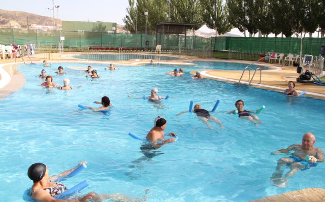 Más de 6.000 bañistas disfrutaron durante el mes de julio ´2012 de las piscinas municipales de Puerto Lumbreras - 2, Foto 2