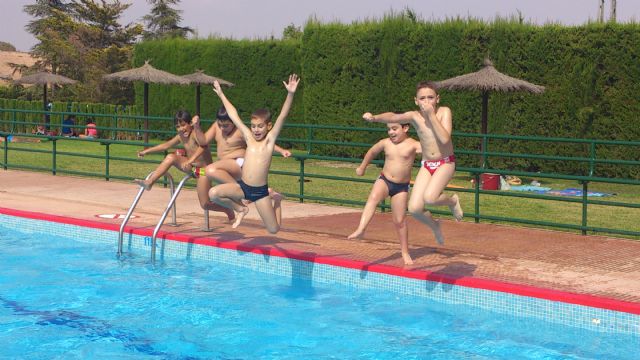 Más de 60 niños han participado en la Escuela de Verano organizada por el colectivo El Candil en colaboración con el ayuntamiento, Foto 1