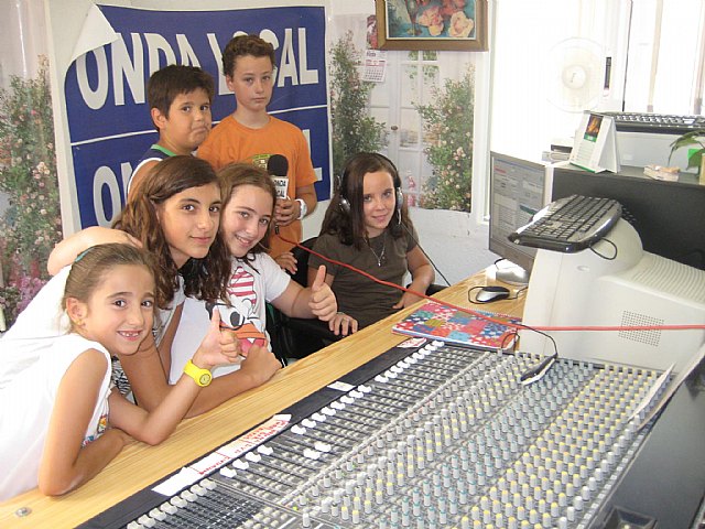 ONDA LOCAL RADIO realizó un programa especial protagonizado por niños, Foto 2