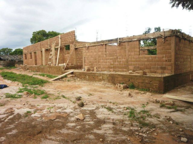 Anike Voluntarios informa sobre el buen desarrollo de la construccion de un colegio en Burkina Faso, Foto 2