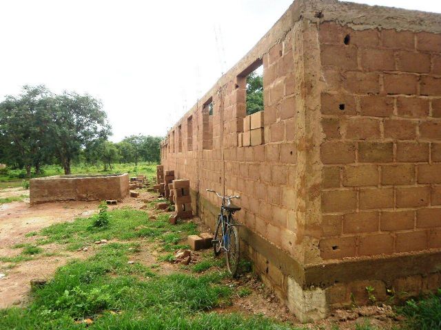 Anike Voluntarios informa sobre el buen desarrollo de la construccion de un colegio en Burkina Faso, Foto 4