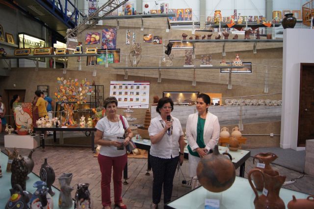Alfareros de Totana elaboran la exposición El agua fuente de vida, Foto 2