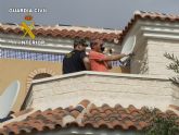 La Guardia Civil detiene al lder de un activo grupo de butroneros