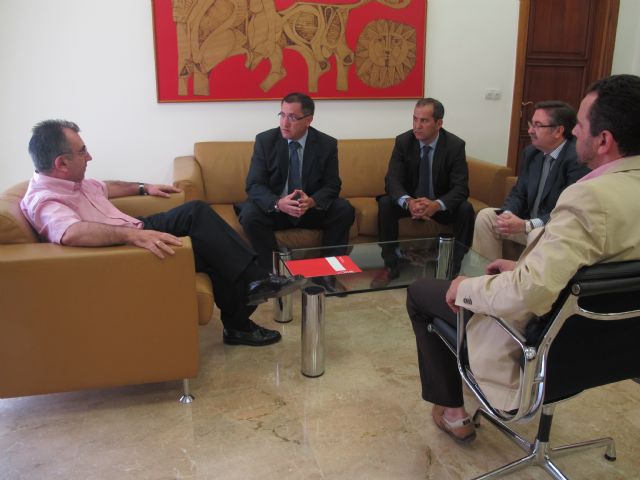 Manuel Campos recibe al presidente de la Casa Regional de Murcia en Barcelona - 1, Foto 1
