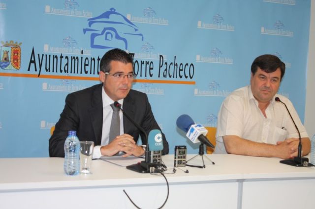 Las dos eurocopas y la copa del mundial de la selección española de fútbol visitarán Torre-Pacheco el próximo 14 de agosto - 2, Foto 2