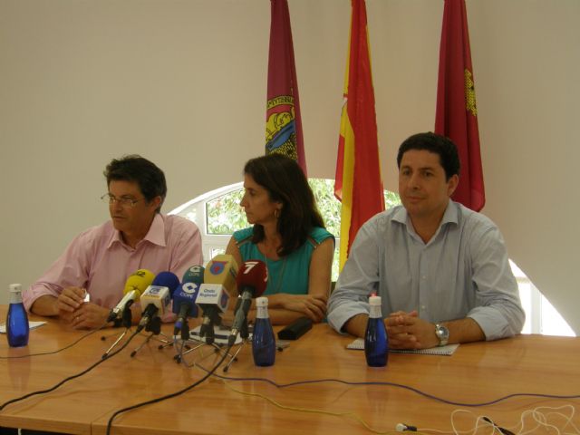 La Comisión Mixta ha transferido hoy ayudas por valor de casi 19 millones de euros a 2.225 familias damnificadas por los terremotos - 1, Foto 1