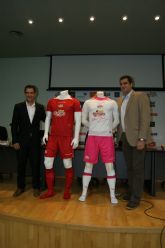 ElPozo Murcia FS seguir fiel al color rojo y la Marea Roja, presentes en las nuevas equipaciones 2012-13 con la marca Penalti