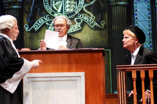 El Batel amplía su programación con la obra teatral Testigo de Cargo, con Manuel Galiana y Paca Gabaldón, y una Revista - 1, Foto 1