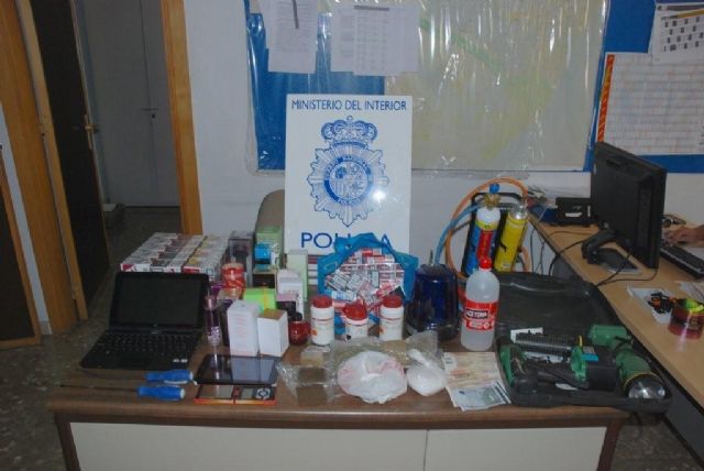 La Policía Nacional desarticula un grupo organizado especializado en cometer butrones en establecimientos comerciales - 1, Foto 1