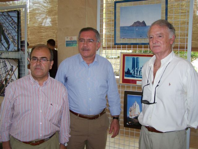 Águilas acoge la exposición itinerante de fotografía Elcano, día a día - 2, Foto 2