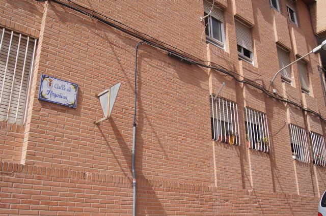 Desarrollan diversas actuaciones dirigidas a mejorar la ocupabilidad y la convivencia en los distintos bloques de viviendas sociales distribuidos por el casco urbano - 1, Foto 1