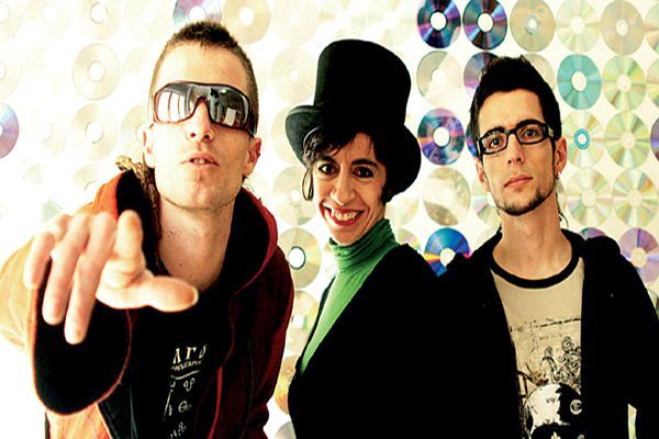 Lagarto Amarillo y Funambulista en La Noche Pop - 1, Foto 1