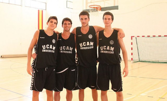 La nueva plantilla del UCAM Murcia realiza el primer entrenamiento en Totana, Foto 3
