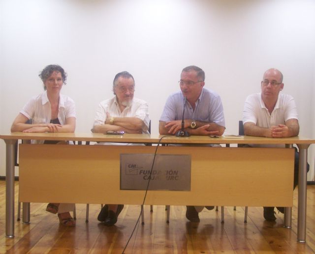 Juan José Navarro presenta en Águilas su libro “Una droga llamada ambición” - 1, Foto 1