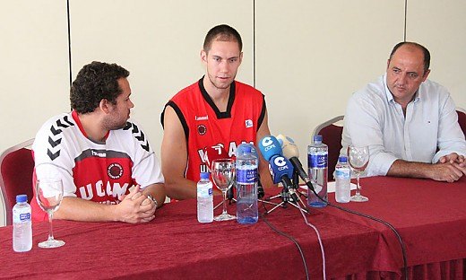 Kim Tillie: Llego a la mejor liga de Europa para seguir creciendo, Foto 2