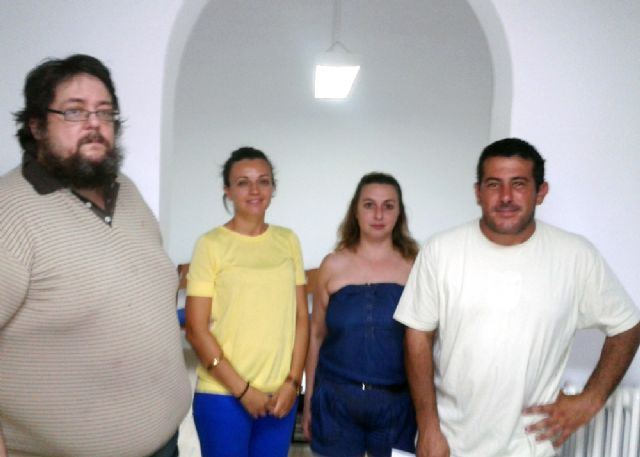 El Ayuntamiento entrega dos viviendas sociales a familias de Cehegín - 1, Foto 1