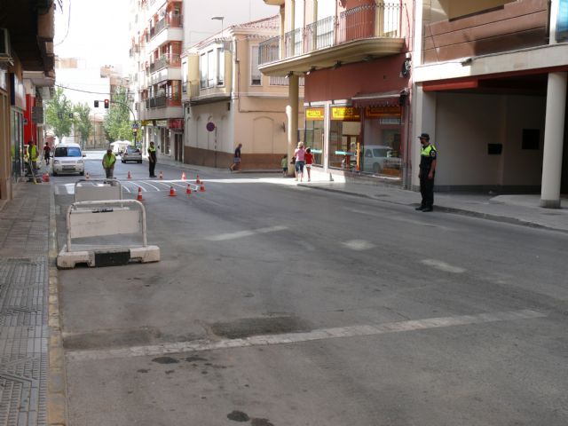 Tras las fiestas, se retoman los trabajos de repintado de señalización vial - 1, Foto 1
