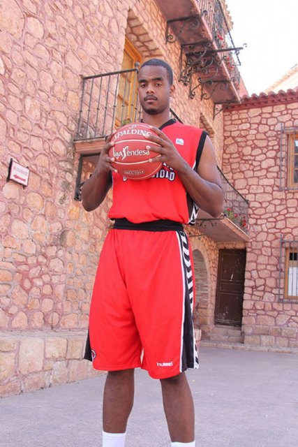 Marcus Lewis ilusionado con el proyecto, el grupo y la competición, Foto 2