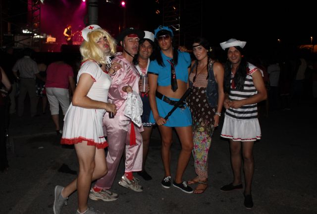 Las Fiestas Patronales torreñas viajan en el tiempo a la espera de las carrozas - 4, Foto 4