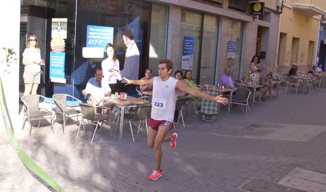 xito de participacin de la carrera a favor de la Asociacin de Huesos de Cristal celebrada en Beniel - 3