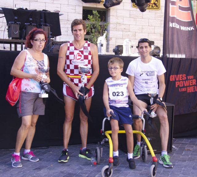 xito de participacin de la carrera a favor de la Asociacin de Huesos de Cristal celebrada en Beniel - 7