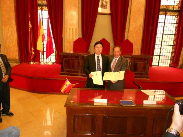 Murcia firma un protocolo de intenciones con la ciudad china de Quzhou - 1, Foto 1