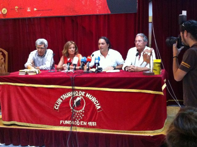 El ciclo Feria y Toros festeja el 125 aniversario del Club Taurino y la Plaza de Toros de Murcia - 1, Foto 1