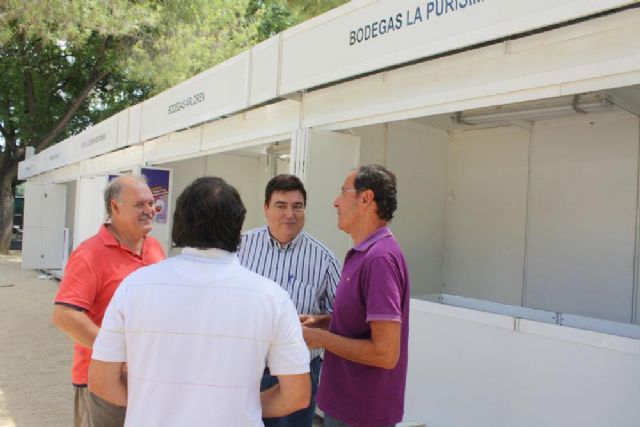 El Alcalde visita el Malecón para comprobar la marcha de las obras para acoger la Feria a partir del jueves - 1, Foto 1