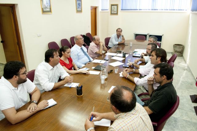 Empresarios y Ayuntamiento acercan posturas sobre la Ley de Libertad horaria de los Comercios - 3, Foto 3