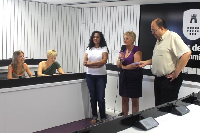 Un vecino de Las Torres de Cotillas gana 2.000 euros con la rifa de las peñas festeras - 1, Foto 1