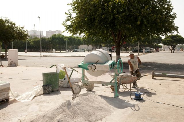 El Ayuntamiento pone a punto el recinto festero de Carthagineses y Romanos - 1, Foto 1