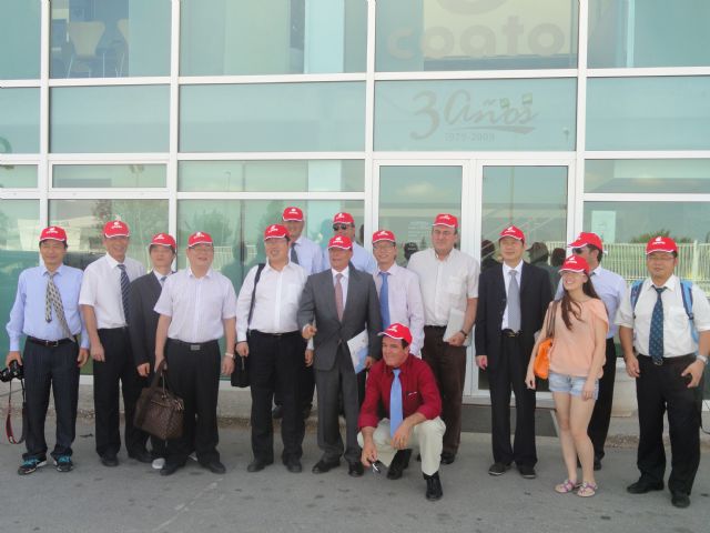 A delegation of Chinese businessmen and politicians visit COATO, Foto 1
