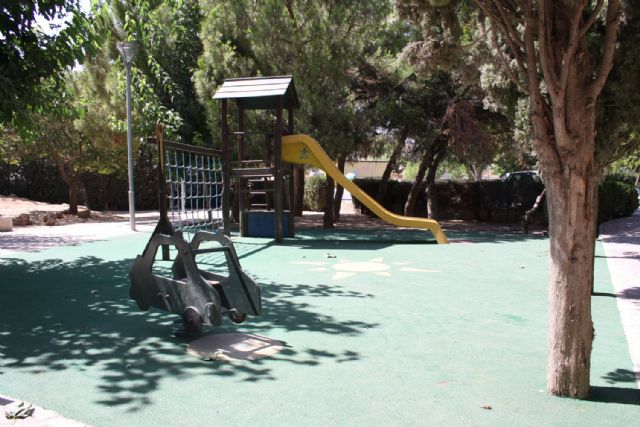 Mejoran las zonas recreativas infantiles de jardines de Bullas y La Copa - 1, Foto 1