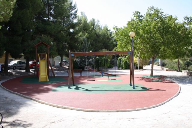 Mejoran las zonas recreativas infantiles de jardines de Bullas y La Copa - 2, Foto 2
