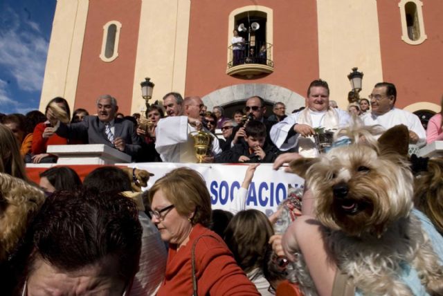 El Ayuntamiento subvenciona festejos populares de 45 asociaciones de vecinos y entidades - 1, Foto 1