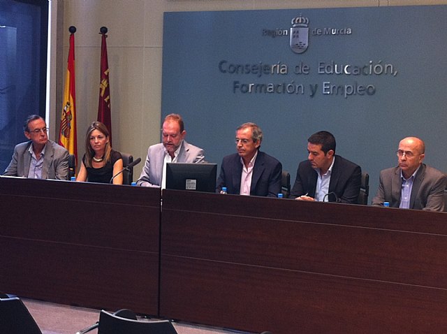 El curso escolar arranca con 326.000 alumnos y el mayor incremento de escolarización en los estudios posobligatorios, Foto 1