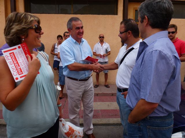 El PSOE denuncia que este año los padres y madres van a pagar más, mientras que sus hijos van a recibir menos - 2, Foto 2