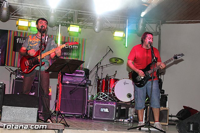 Ms de 800 personas disfrutaron de la noche solidaria del rock - 3