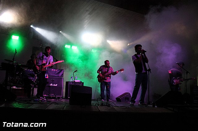 Ms de 800 personas disfrutaron de la noche solidaria del rock - 16