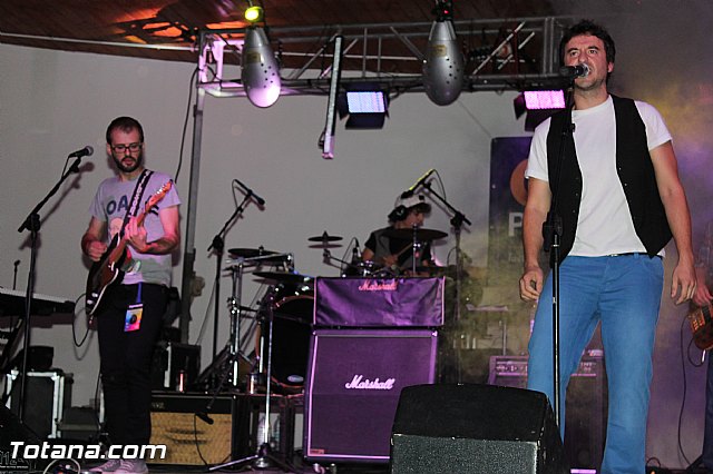 Ms de 800 personas disfrutaron de la noche solidaria del rock - 17