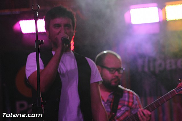 Ms de 800 personas disfrutaron de la noche solidaria del rock - 19