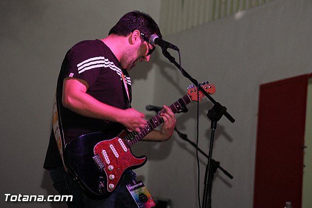 Ms de 800 personas disfrutaron de la noche solidaria del rock - 26