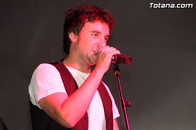 Ms de 800 personas disfrutaron de la noche solidaria del rock - 28